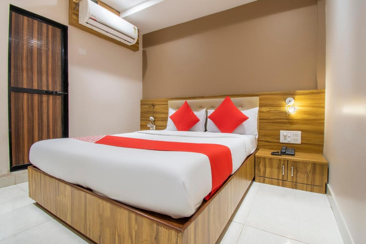 Oyo 69377 Hotel Ruby Мумбай Екстериор снимка