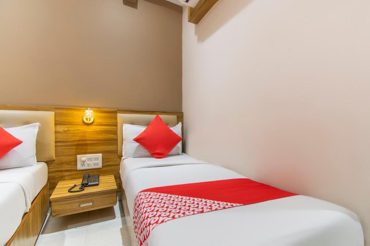 Oyo 69377 Hotel Ruby Мумбай Екстериор снимка