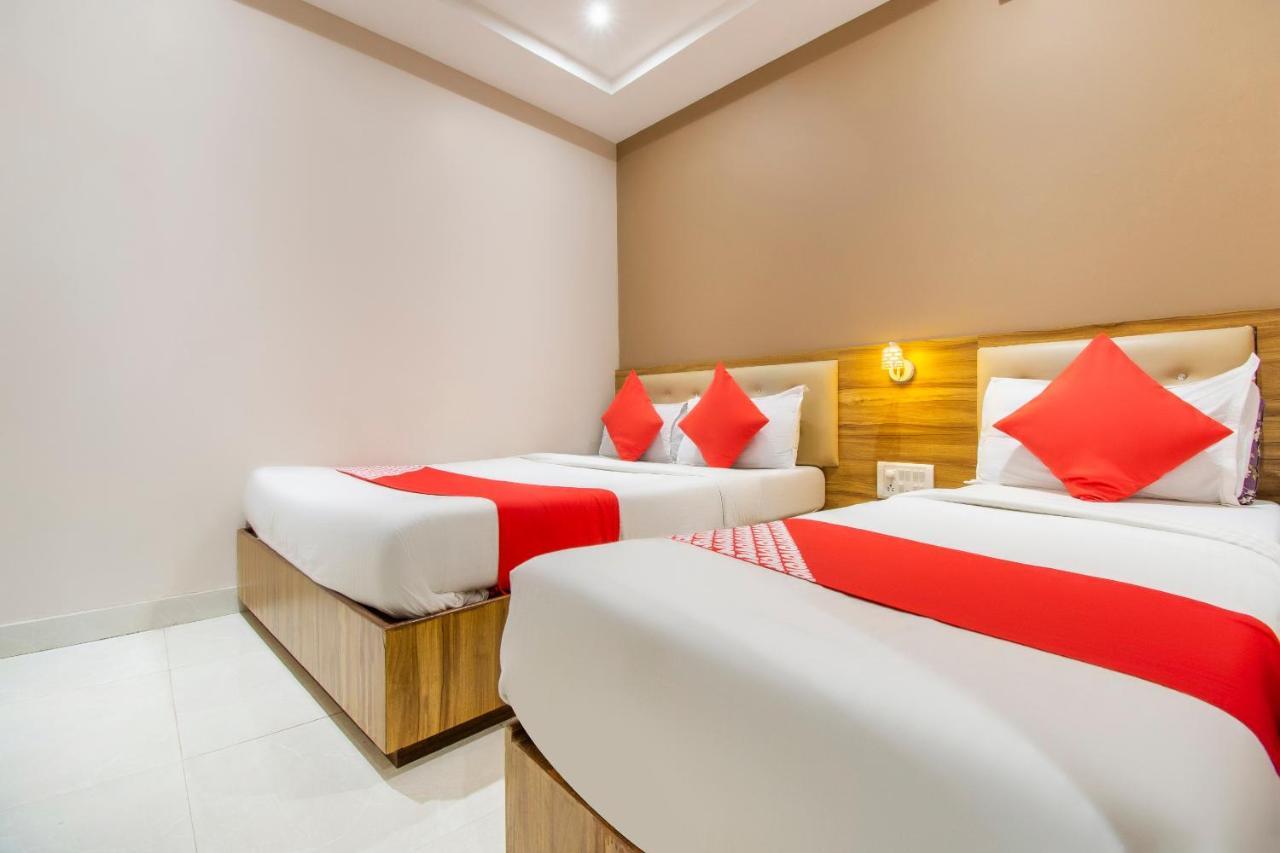 Oyo 69377 Hotel Ruby Мумбай Екстериор снимка