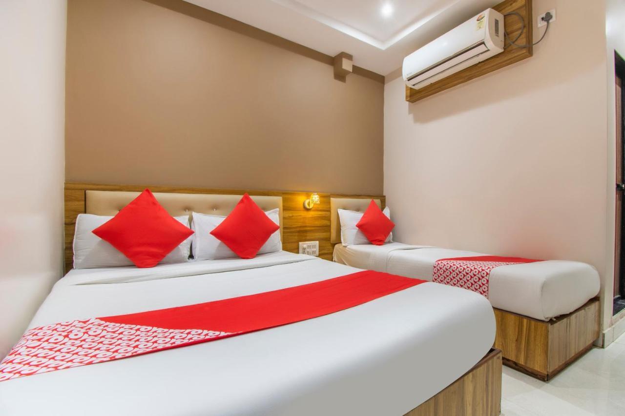 Oyo 69377 Hotel Ruby Мумбай Екстериор снимка