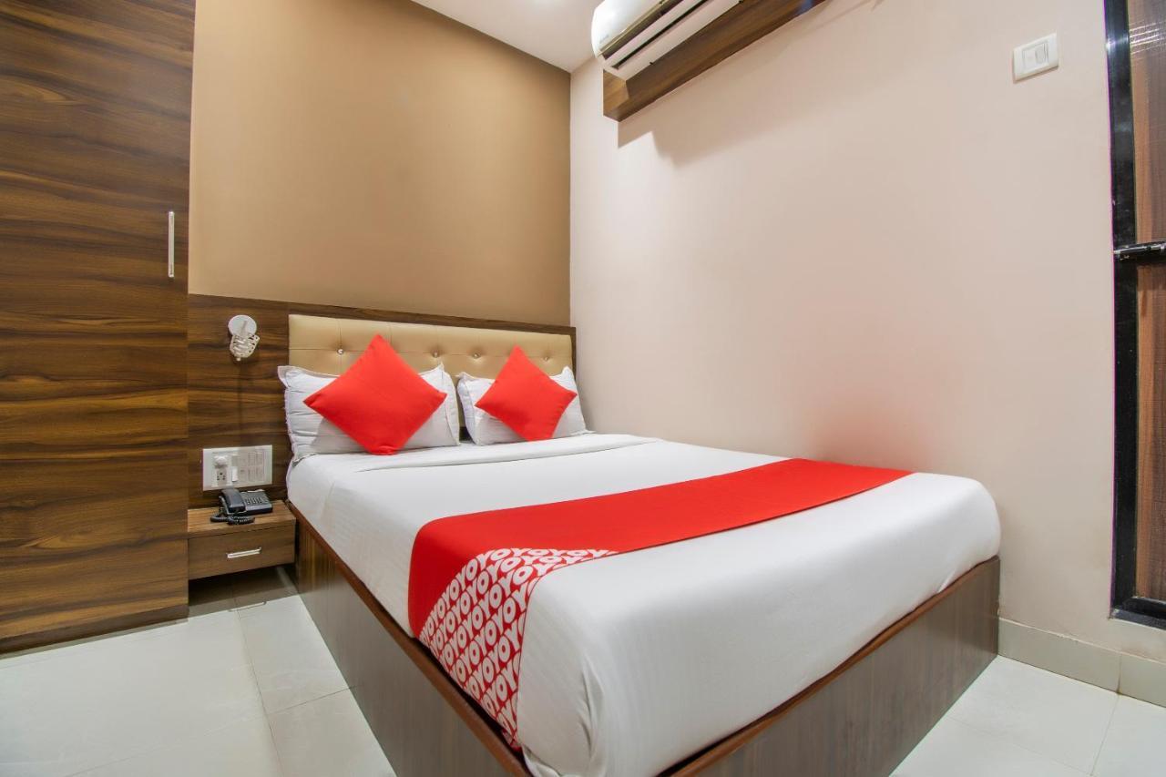Oyo 69377 Hotel Ruby Мумбай Екстериор снимка
