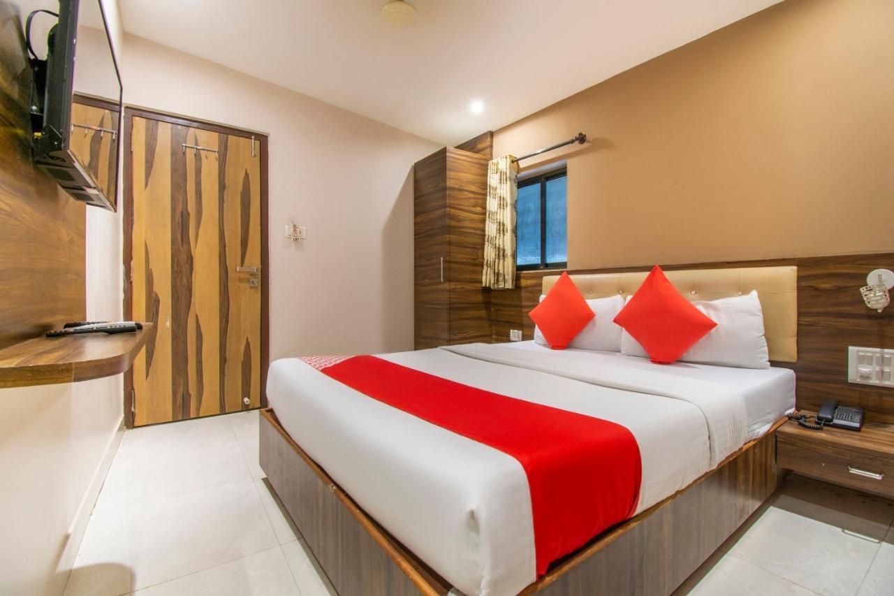 Oyo 69377 Hotel Ruby Мумбай Екстериор снимка