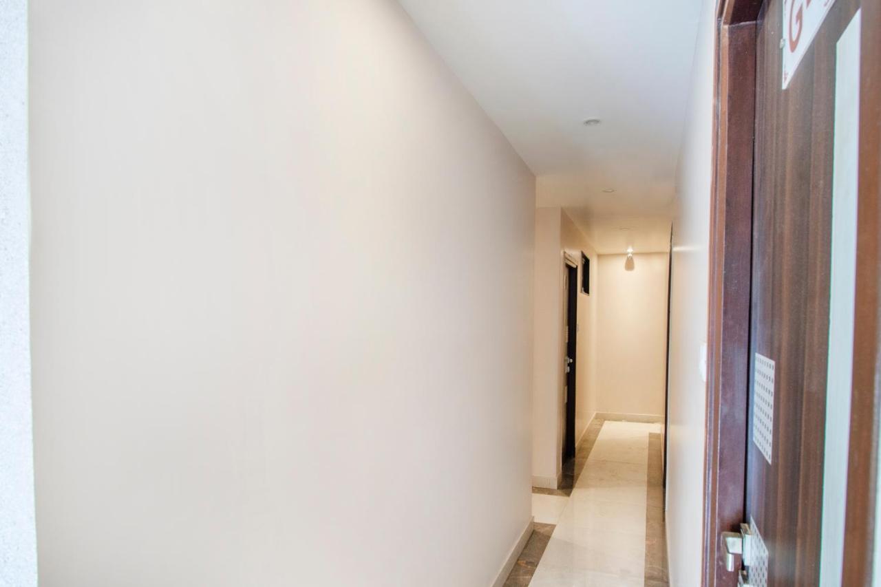 Oyo 69377 Hotel Ruby Мумбай Екстериор снимка